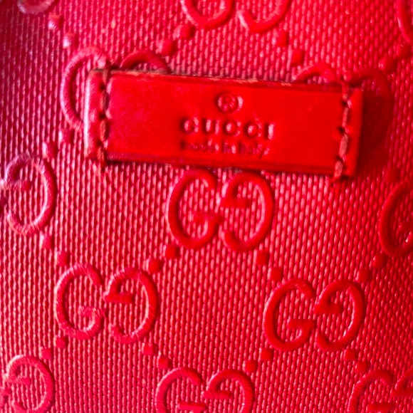 Authentic Gucci - Picture 4 of 6